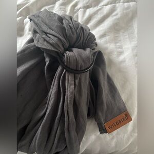 Wild Bird ring sling in like new condition
